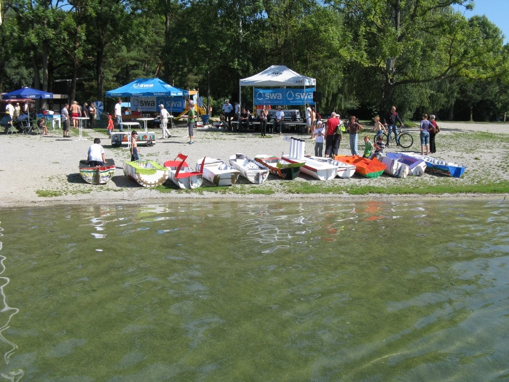 Alle Boote am Ufer