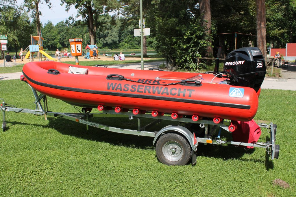 MRB der SEG Kuhsee auf dem Schlauchboot - Trailer