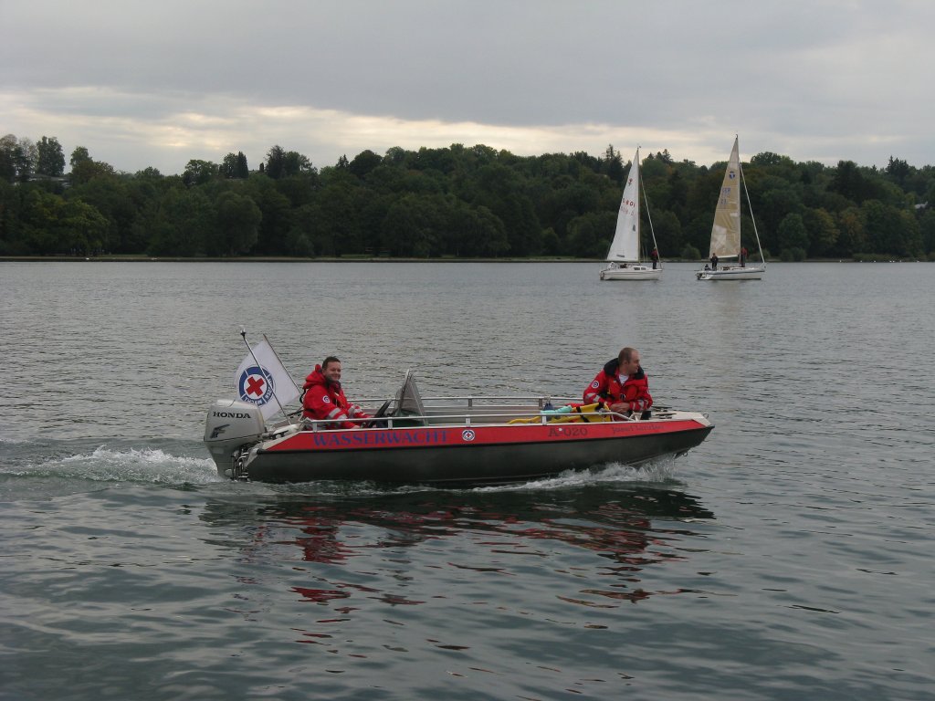 Untertützungseinsatz bei der Prüfung der Rettungstaucher am Starnberger See