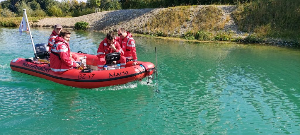 Konzentration der Sonar-Operator bei der praktischen Ausbildung